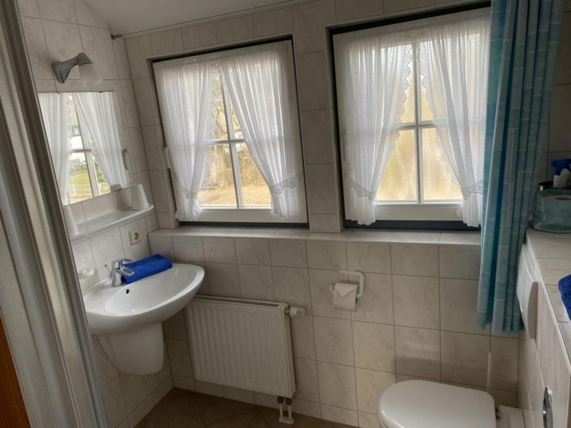 Ferienwohnung Nr 02 Og Spitzboden Борн Экстерьер фото